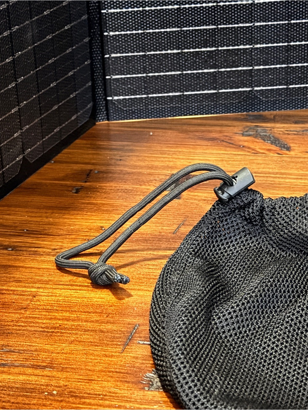 Black Mesh Drawstring Storage Pouch for Men - Picture 3 of 3
